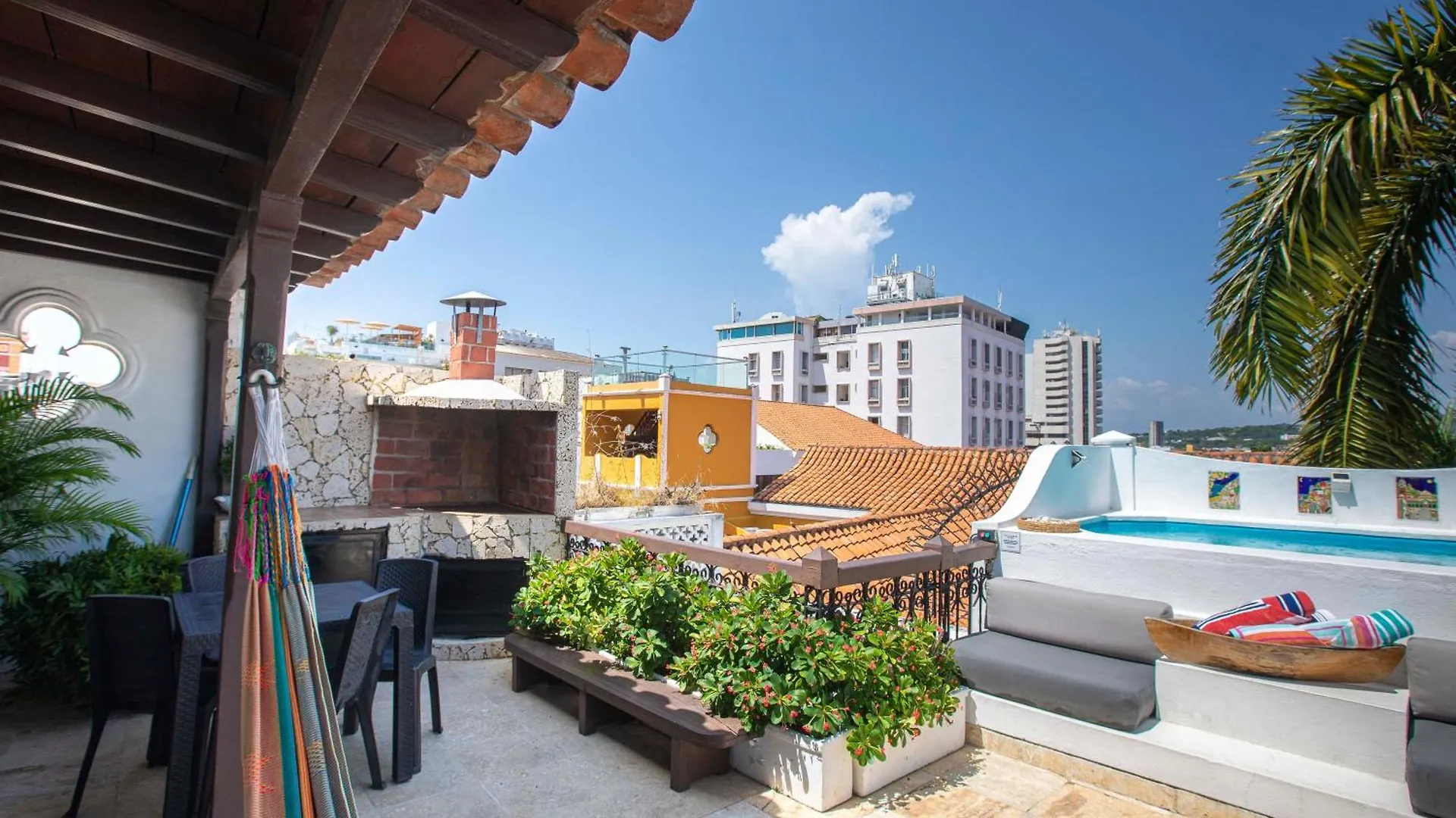 San Pedro Claver Premiun Duplex - Private Jacuzzi Cartagena Colombia